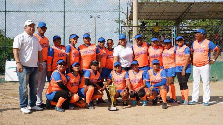 Caracoles, primer campeón de Sóftbol Femenino “Juega Por Tu Barrio”: Caracoles, primer campeón de Sóftbol Femenino “Juega Por Tu Barrio”