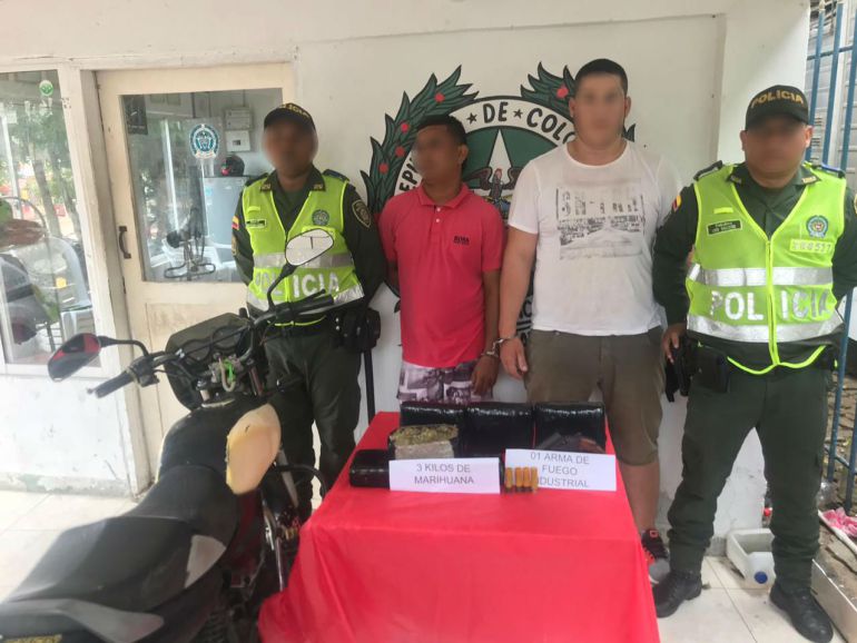 Caen 2 jíbaros con 3 kilos de marihuana y un arma de fuego en Cartagena: Caen 2 jíbaros con 3 kilos de marihuana y un arma de fuego en Cartagena