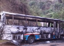 Recompensa por hombres que quemaron bus en carreteras de Cundinamarca