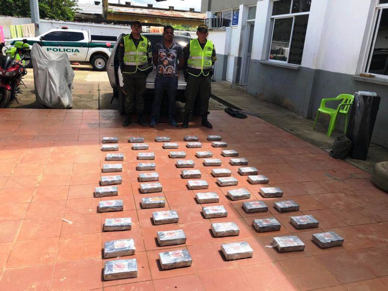 Policía de Bolívar incautó 50 kilos de coca en cercanías de El Carmen: Policía de Bolívar incautó 50 kilos de coca en cercanías de El Carmen