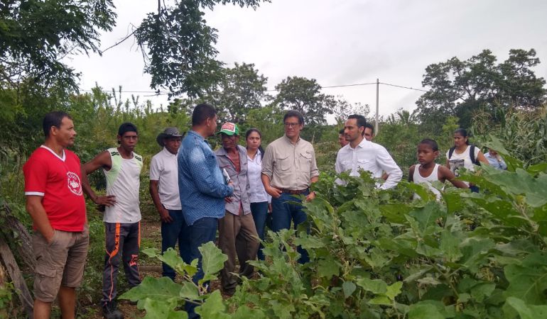 entrega de predio.: Director de la URT inició sus visitas a las regiones con entrega de predio