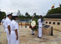 Armada Nacional rinde homenaje a los héroes de la guerra de Corea