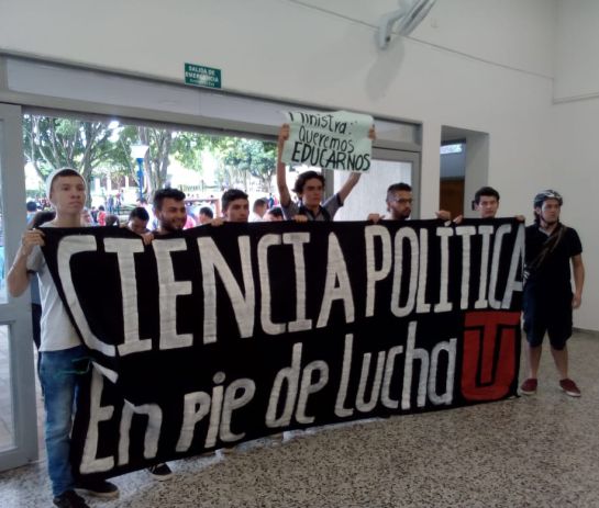 protestas Ibagué.: Protesta de estudiantes universitarios a la ministra de educación en Ibagué protestas Ibagué.: Protesta de estudiantes universitarios a la ministra de educación en Ibagué