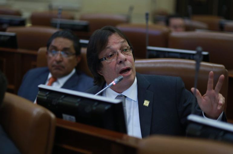Nos sentimos excluidos de los foros que hacen en la Costa: Cesar Lorduy