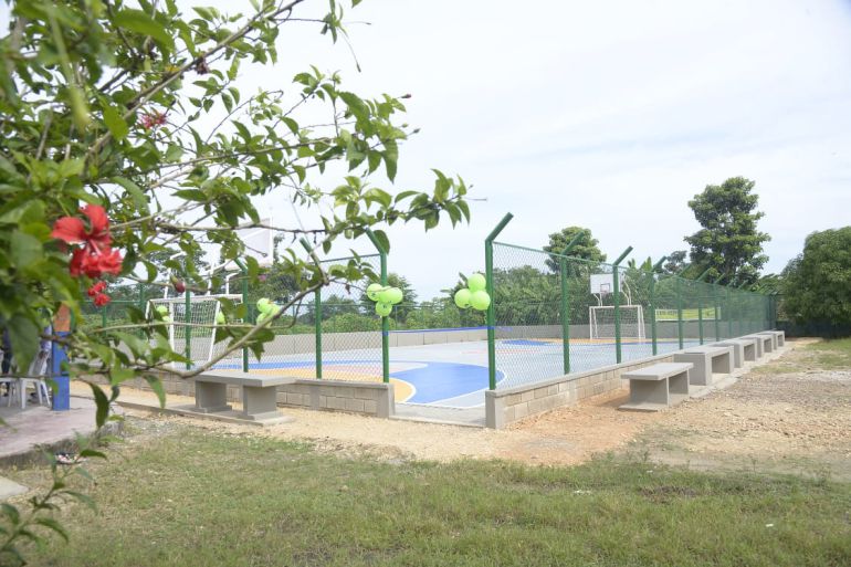 Inauguran cancha deportiva en vereda de Cartagena