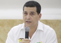 Gobernador Turbay critica demora a vigilancia de dineros de Electricaribe