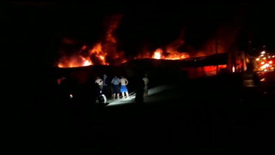 Incendio fábrica de colchones: Incendio destruyó fábrica de colchones en el oriente de Cali Incendio fábrica de colchones: Incendio destruyó fábrica de colchones en el oriente de Cali