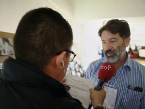 Hugo Yépez del Instituto Geofísico de Ecuador Hugo Yépez del Instituto Geofísico de Ecuador