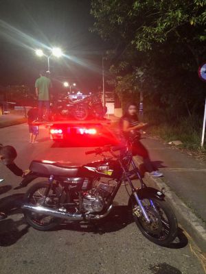 La avenida Centenario al norte de la capital del Quindío fue objeto de los controles La avenida Centenario al norte de la capital del Quindío fue objeto de los controles