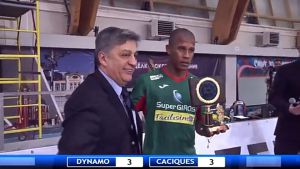 Jhon Venté jugador de Caciques destacado en primer partido de la final Jhon Venté jugador de Caciques destacado en primer partido de la final