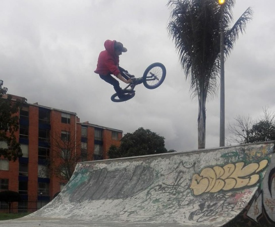 Robo de bicicletas: Joven promesa de BMX fue asesinado en Bogotá por robarle su bicicleta Robo de bicicletas: Joven promesa de BMX fue asesinado en Bogotá por robarle su bicicleta