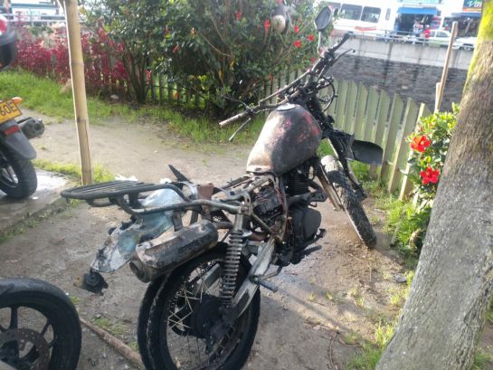 incendió su moto comparendo: Incendia su moto por un comparendo incendió su moto comparendo: Incendia su moto por un comparendo