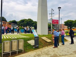 OBELISCO BUCARAMANGA: Recuperan obelisco del Puente La Novena OBELISCO BUCARAMANGA: Recuperan obelisco del Puente La Novena