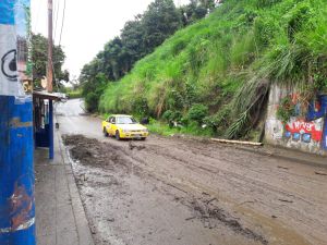 El derrumbe se presentó a las 10 de la noche del domingo 21 de abril El derrumbe se presentó a las 10 de la noche del domingo 21 de abril