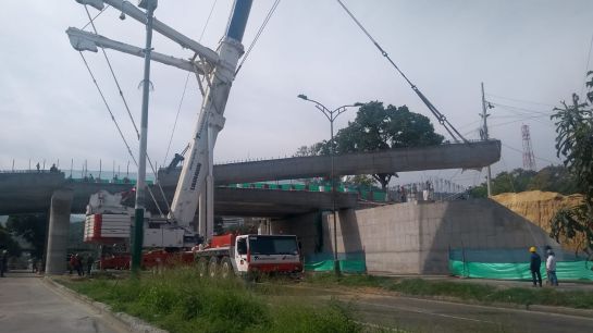 FLORIDABLANCA OBRAS PUENTES IZAJE VIGAS PQP: Por fin izaron las vigas del puente norte de PQP FLORIDABLANCA OBRAS PUENTES IZAJE VIGAS PQP: Por fin izaron las vigas del puente norte de PQP