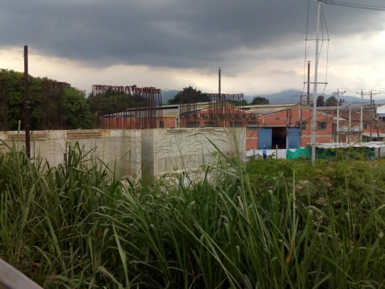 El contratista del puente de Juanchito está ilíquido El contratista del puente de Juanchito está ilíquido
