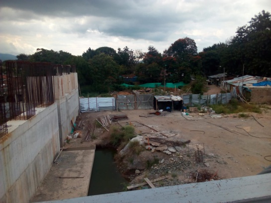 El contratista del puente de Juanchito está ilíquido El contratista del puente de Juanchito está ilíquido