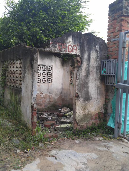 COLEGIO INFRAESTRUCTURA DENUNCIA HABITANTES EDUCADORES PADRES: Denuncian que colegio se cae a pedazos COLEGIO INFRAESTRUCTURA DENUNCIA HABITANTES EDUCADORES PADRES: Denuncian que colegio se cae a pedazos