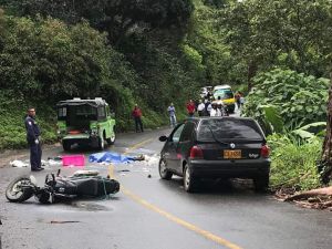 Accidente en la vía Barragán Génova Accidente en la vía Barragán Génova