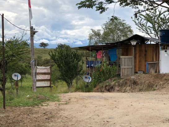 Ex guerilleros de las Farc: En cambuches siguen viviendo ex combatientes de las Farc en la Barca Ex guerilleros de las Farc: En cambuches siguen viviendo ex combatientes de las Farc en la Barca