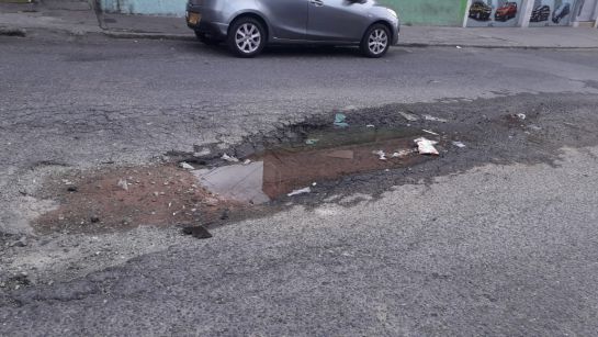 Huecos en Ibagué: Conductores señalan que varias vías son un peligro en Ibagué Huecos en Ibagué: Conductores señalan que varias vías son un peligro en Ibagué