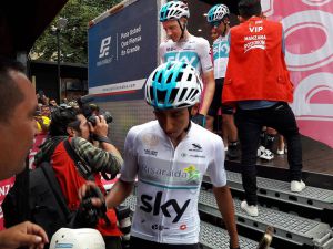 Egan Bernal en la plaza de Bolívar de Armenia en febrero del 2018 en la carrera Colombia Oro y Paz Egan Bernal en la plaza de Bolívar de Armenia en febrero del 2018 en la carrera Colombia Oro y Paz
