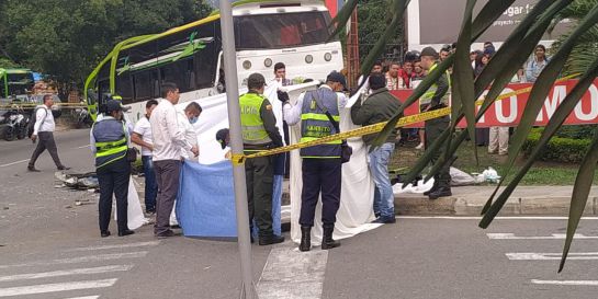 FLORIDABLANCA ANILLO VIAL MOVILIDAD ACCIDENTE DE TRÁNSITO: Identificada la mujer que falleció en accidente FLORIDABLANCA ANILLO VIAL MOVILIDAD ACCIDENTE DE TRÁNSITO: Identificada la mujer que falleció en accidente