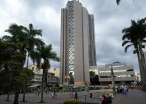 Embargos enfrentan nuevamente a docentes y gobernación del Quindío