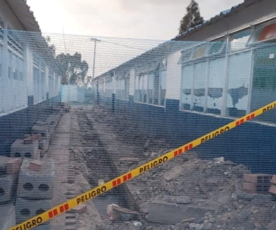 Sellan colegio Gabriel Betancourt Mejía Sede A: Colegio en el sur de Bogotá fue sellado de manera preventiva Sellan colegio Gabriel Betancourt Mejía Sede A: Colegio en el sur de Bogotá fue sellado de manera preventiva