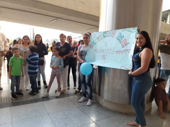 Damnificados por huracán llegan a Cali: Llegaron a Cali 7 de los colombianos que vivieron el paso Dorian en Bahamas Damnificados por huracán llegan a Cali: Llegaron a Cali 7 de los colombianos que vivieron el paso Dorian en Bahamas