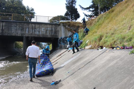 Jornada de limpieza del Río Fucha: Inicia nueva jornada de limpieza del Río Fucha Jornada de limpieza del Río Fucha: Inicia nueva jornada de limpieza del Río Fucha