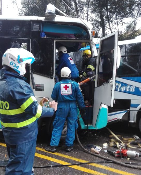 Accidente Vía al Llano Boyacá: Al menos 23 heridos dejó accidente en vía alterna al llano por Boyacá Accidente Vía al Llano Boyacá: Al menos 23 heridos dejó accidente en vía alterna al llano por Boyacá