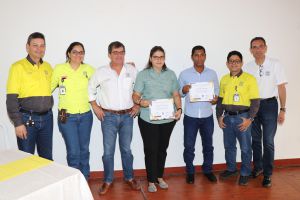 Proyectos Ambientales Escolares, un compromiso con la educación ambiental: Proyectos Ambientales Escolares, un compromiso con la educación ambiental Proyectos Ambientales Escolares, un compromiso con la educación ambiental: Proyectos Ambientales Escolares, un compromiso con la educación ambiental