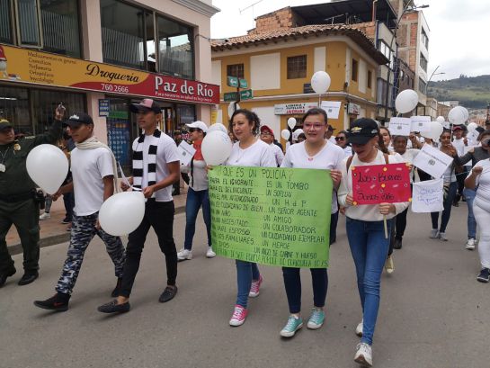 En Boyacá marcharon para apoyar a la Fuerza Pública: En Boyacá marcharon para apoyar a la Fuerza Pública En Boyacá marcharon para apoyar a la Fuerza Pública: En Boyacá marcharon para apoyar a la Fuerza Pública