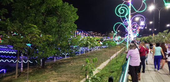 Alumbrados en Santander: VIDEO: El mejor alumbrado navideño está en Girón Alumbrados en Santander: VIDEO: El mejor alumbrado navideño está en Girón