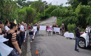 Desde hace cuatro años le celebran el cumpleaños al puente dañado en Jardín de la Fachada Desde hace cuatro años le celebran el cumpleaños al puente dañado en Jardín de la Fachada