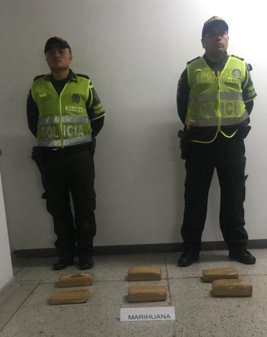 Paquetes incautados con marihuana Paquetes incautados con marihuana