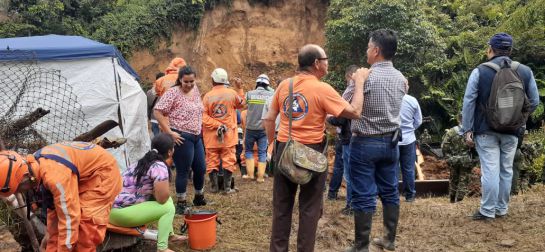 Rescate de las víctimas del deslizamiento en Chinchiná Rescate de las víctimas del deslizamiento en Chinchiná