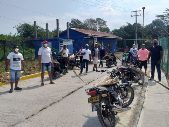Habitantes de Tolú protestan: Rechazan vuelos chárteres en el aeropuerto de Tolú Habitantes de Tolú protestan: Rechazan vuelos chárteres en el aeropuerto de Tolú