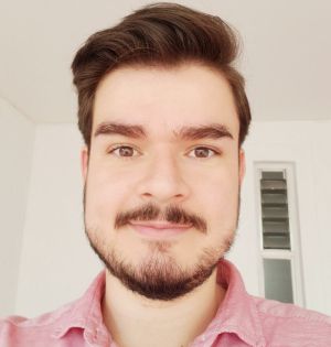 Jorge Andrés López comunicador social y periodista, tecnólogo en gastronomía, fue profesor en Armenia de gastronomía infantil, se llamaba pequeño chef. Jorge Andrés López comunicador social y periodista, tecnólogo en gastronomía, fue profesor en Armenia de gastronomía infantil, se llamaba pequeño chef.