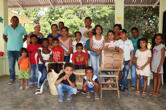 Medio Rancho, con sabor afrocaribe: Medio Rancho, con sabor afrocaribe Medio Rancho, con sabor afrocaribe: Medio Rancho, con sabor afrocaribe