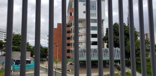 Bucaramanga Universidad Ornato Urbanismo: VIDEO: Cerramiento de la UCC, ejemplo para otras instituciones Bucaramanga Universidad Ornato Urbanismo: VIDEO: Cerramiento de la UCC, ejemplo para otras instituciones