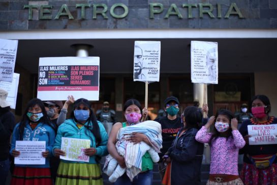Noticias Bogotá: (Fotos) Protestas por violación de niña indigena en Bogotá Noticias Bogotá: (Fotos) Protestas por violación de niña indigena en Bogotá