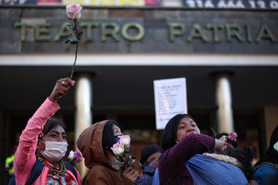 Noticias Bogotá: (Fotos) Protestas por violación de niña indigena en Bogotá Noticias Bogotá: (Fotos) Protestas por violación de niña indigena en Bogotá