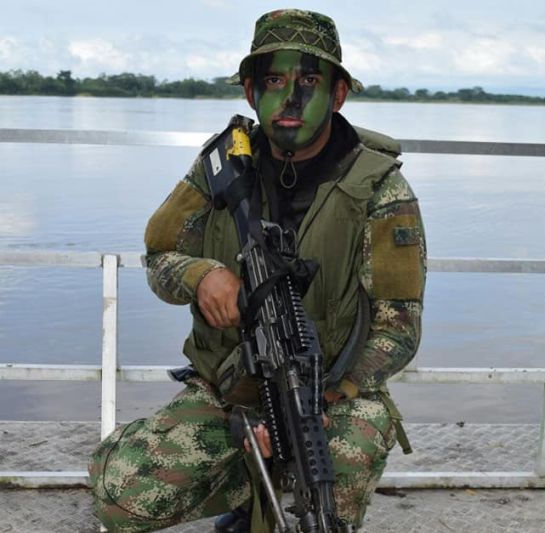 Bucaramanga Soldado Profesional Ejército Helicóptero Elquin Eduardo Vargas: VIDEO: Este fue el santandereano muerto en la caída del helicóptero Bucaramanga Soldado Profesional Ejército Helicóptero Elquin Eduardo Vargas: VIDEO: Este fue el santandereano muerto en la caída del helicóptero