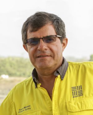 “En Cerro Matoso confiamos en el poder transformador de la educación. Por eso impulsamos el Programa de Becas y ya estamos recogiendo los primeros frutos”, asegura el presidente de la minera, Ricardo Gaviria. “En Cerro Matoso confiamos en el poder transformador de la educación. Por eso impulsamos el Programa de Becas y ya estamos recogiendo los primeros frutos”, asegura el presidente de la minera, Ricardo Gaviria.