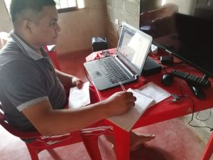 José Rivera, miembro del Cabildo Indígena de Centroamérica, estudia Geología en la Universidad Nacional gracias al programa de becas. José Rivera, miembro del Cabildo Indígena de Centroamérica, estudia Geología en la Universidad Nacional gracias al programa de becas.