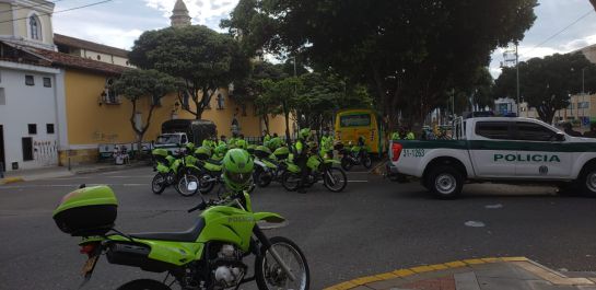 Bucaramanga Paro de transportadores Buses convencionales Protestas: VIDEO: Así están las calles del centro por protesta de transportadores Bucaramanga Paro de transportadores Buses convencionales Protestas: VIDEO: Así están las calles del centro por protesta de transportadores