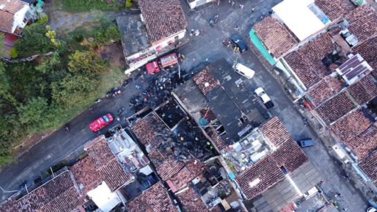 Incendio estructural en Cartago: Incendio en Cartago deja 5 viviendas afectadas y un CAI de la policía Incendio estructural en Cartago: Incendio en Cartago deja 5 viviendas afectadas y un CAI de la policía