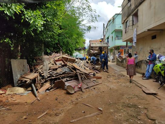 Nuevo allanamiento a 'cambuches' en predios protegidos Bucaramanga: Nuevo allanamiento a 'cambuches' en predios protegidos Nuevo allanamiento a 'cambuches' en predios protegidos Bucaramanga: Nuevo allanamiento a 'cambuches' en predios protegidos